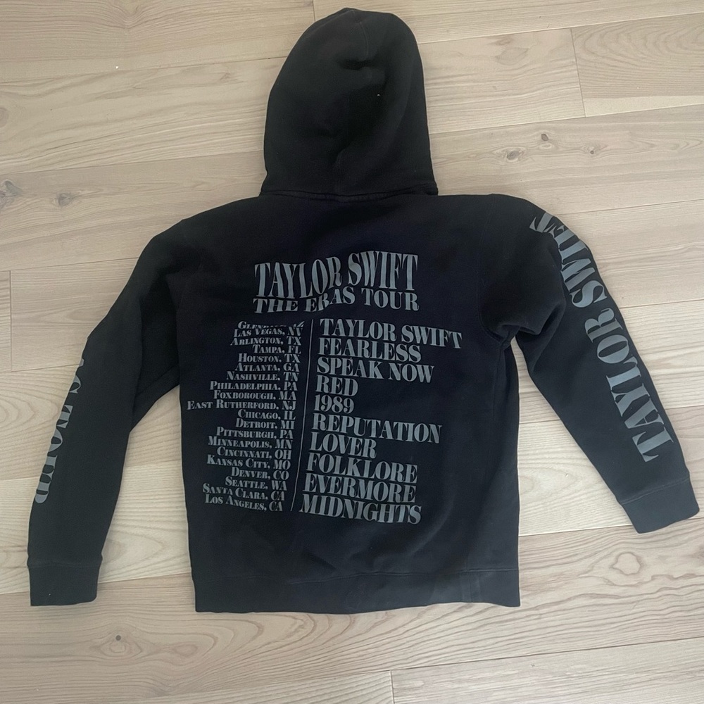 **EXCLUSIVE Taylor Swift Eras Tour Hoodie - Picture 2 of 3